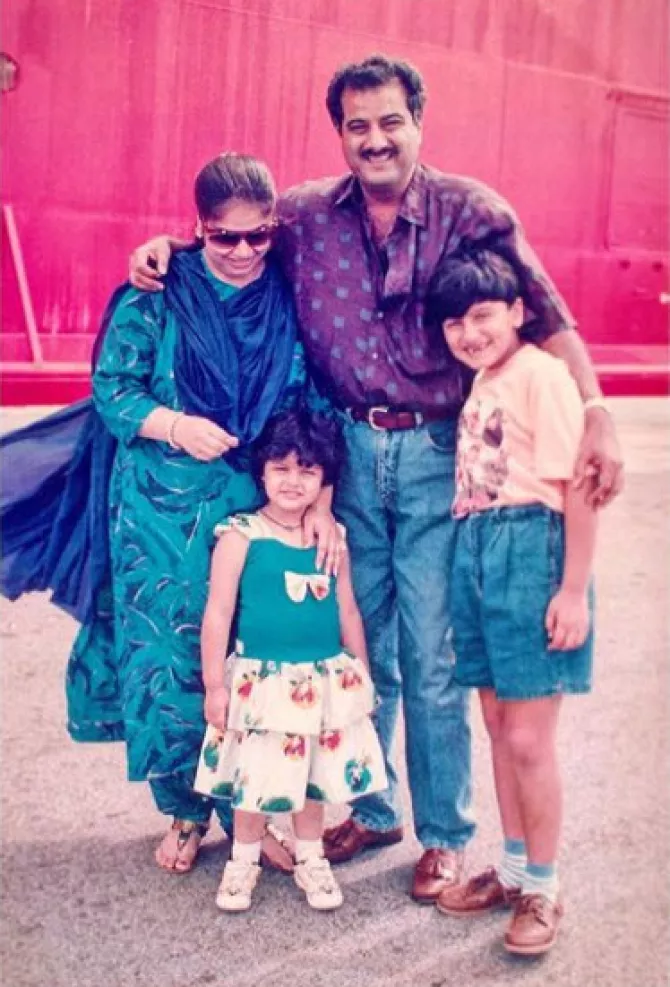 Arjun Kapoor with family