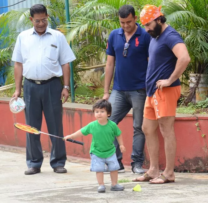 Taimur Ali Khan Is Playing Badminton With Daddy Saif Ali ...