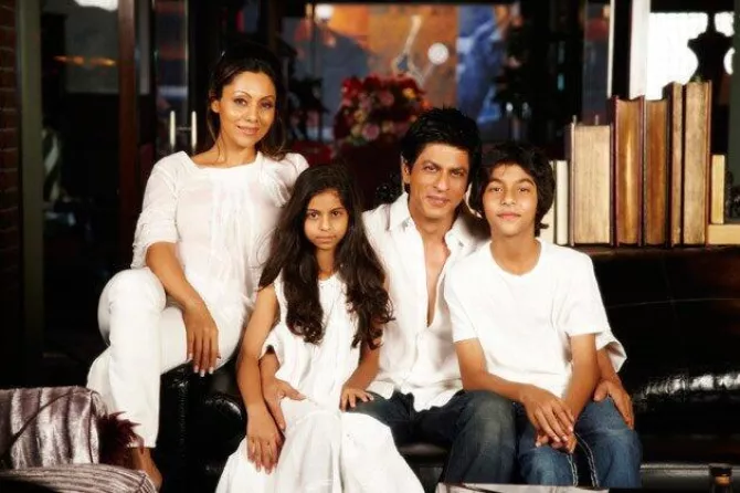 Shah Rukh Khan And His Family Made A Big Promise Together On This Raksha Bandhan