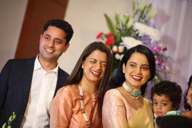 Kangana Ranaut and Rangoli Chandel