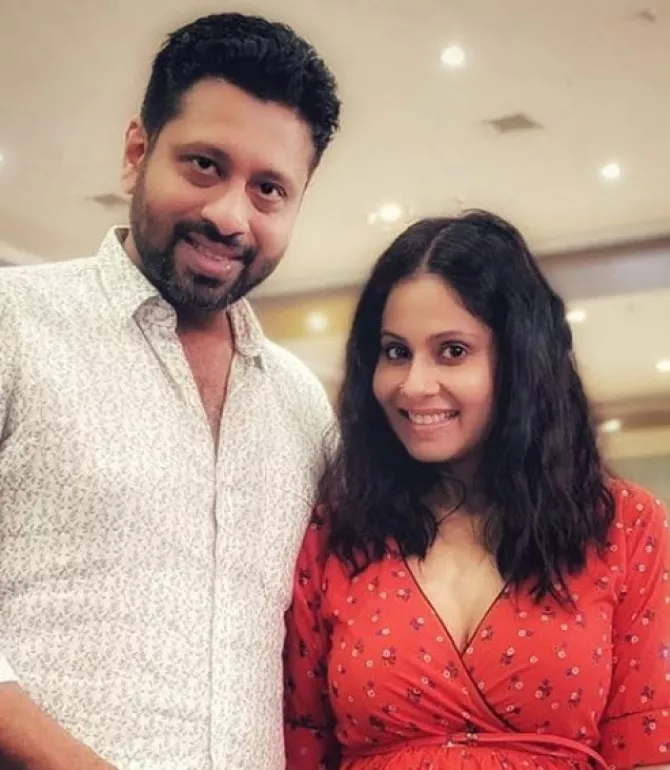 Chhavi Mittal took to Instagram and posting a few adorable pictures with her hubby, Mohit Hussein