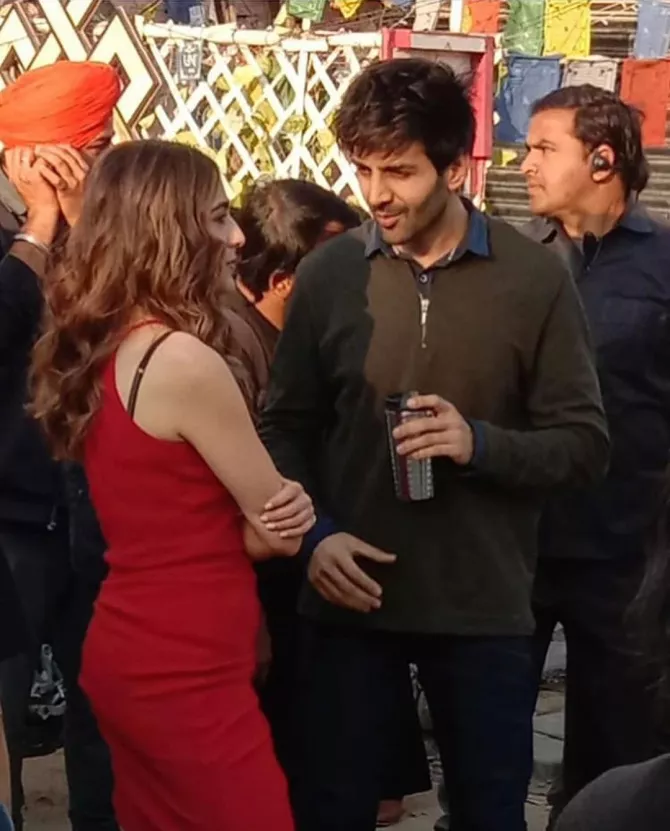 Sara Ali Khan And Kartik Aaryan Celebrate Eidv