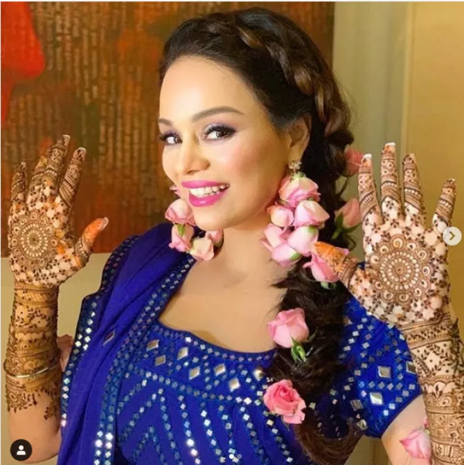 Ripci Bhatia Mehendi look