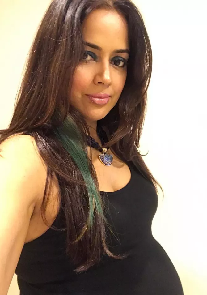 Sameera Reddy pregnant