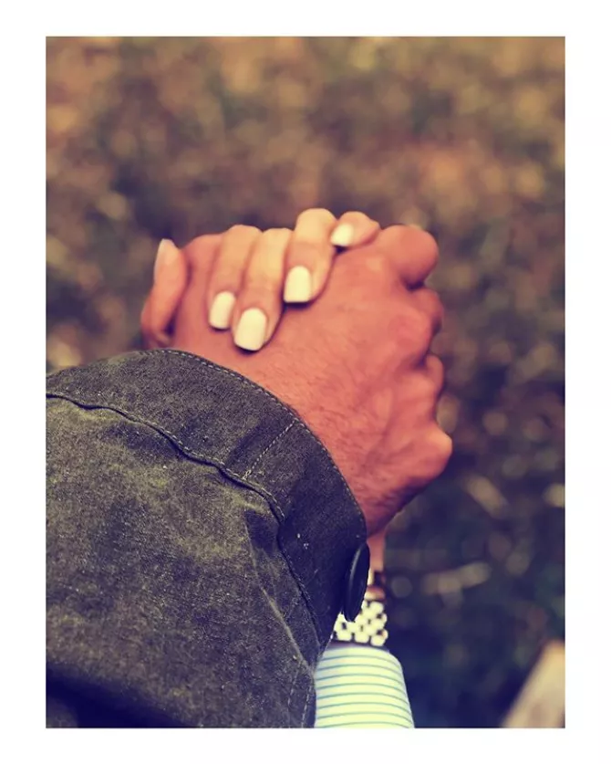 Ranveer Singh and Deepika Padukone hand holding