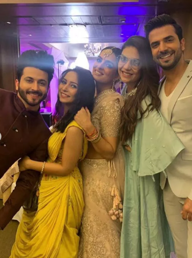 Ruhi Chaturvedi and Shivendraa Om Saainiyol