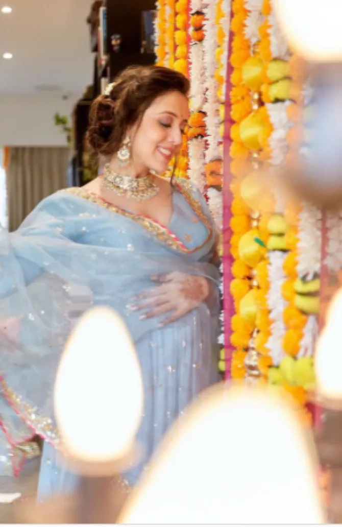 Jankee Nakuul Godh Bharai