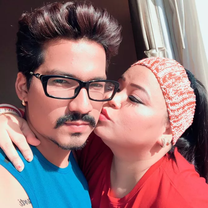 Bharti Singh And Haarsh Limbachiyaa Leave For Ncb Office After Their House Was Raided By Officials