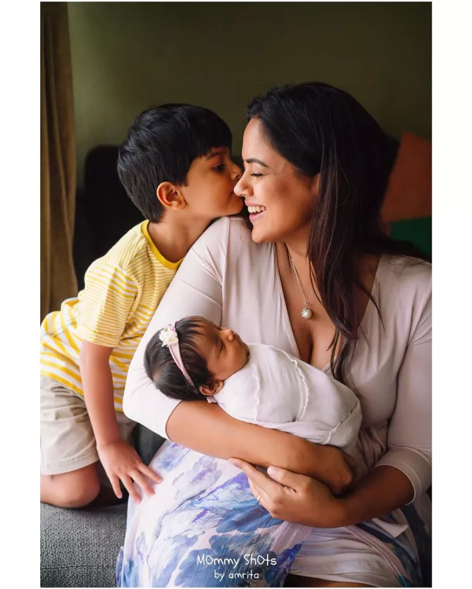 Sameera Reddy, Hans Varde and Nyra Varde