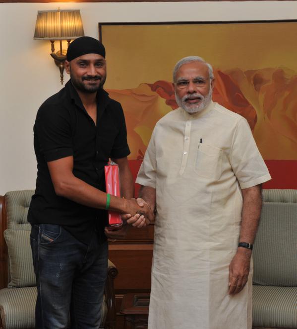 harbhajan singh invites narendra modi for his wedding