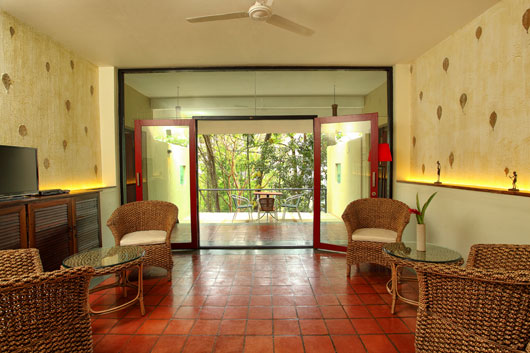 rainforest resorts, athirapally falls