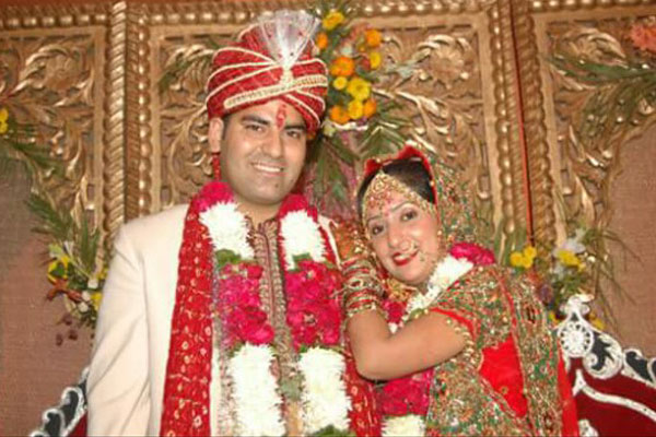 husbands who keep karva hauth fast for their wives harish sharma vidhi sharma accounts