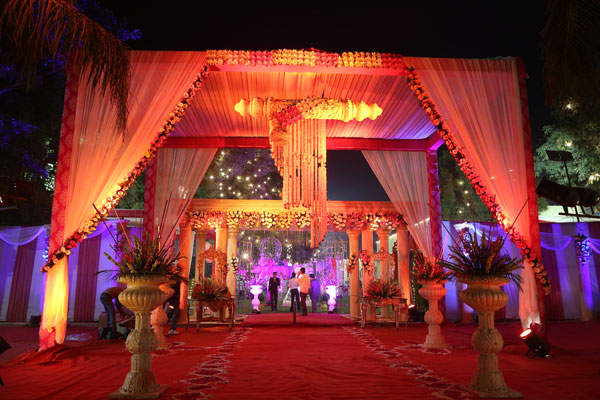 the wedding story of deepika and arjun sood arranged marriage couple first wedding anniversary