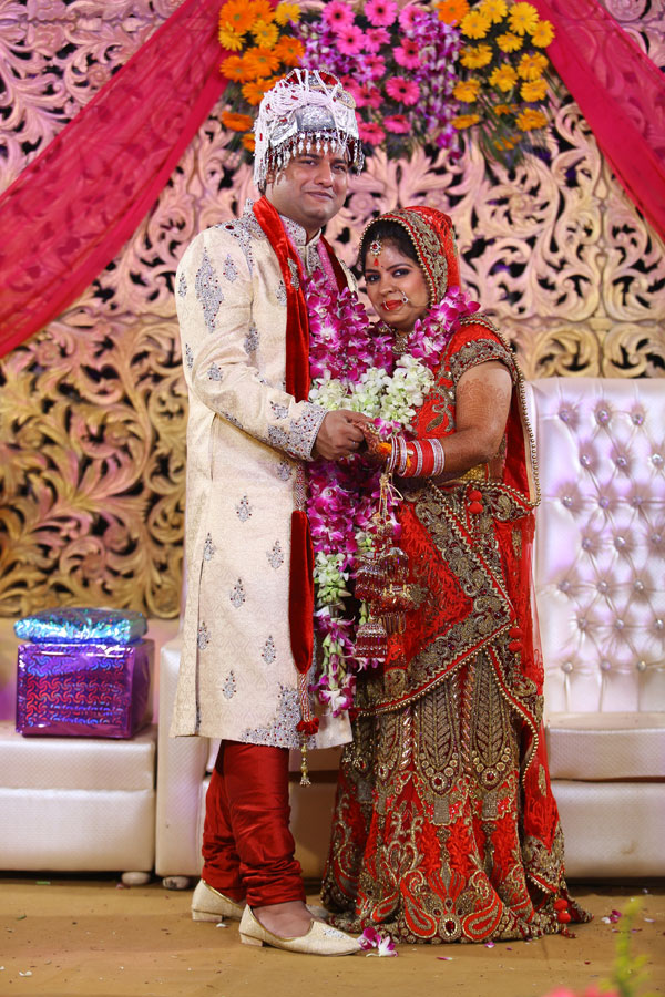 the wedding story of arjun and deepika sood arranged marriage couple