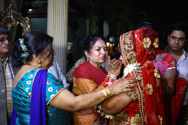 the wedding story of arjun and deepika sood arranged marriage couple