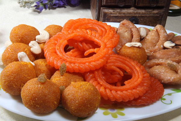 food serving during diwali