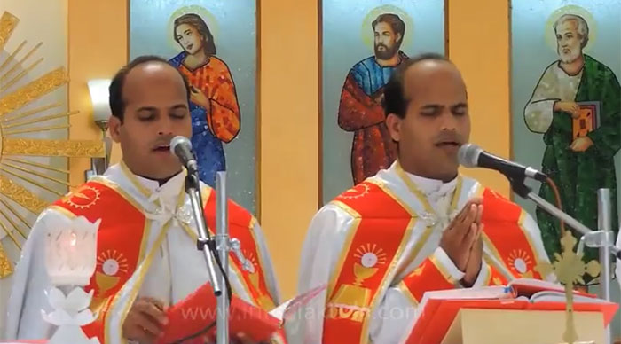 Twin brothers marry twin girls by twin priests in Kerala