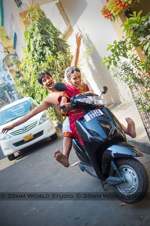 best candid poses from real weddings for couples that you can steal