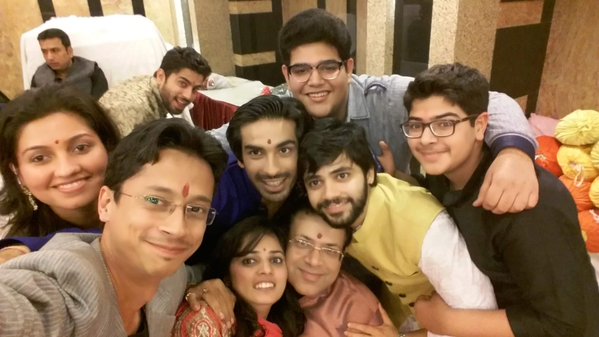 sanaya and mohit might be engaged