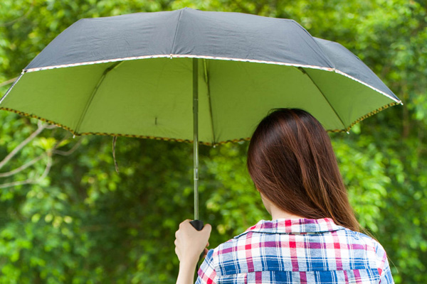 easy beauty tips to get younger looking hair sun protection