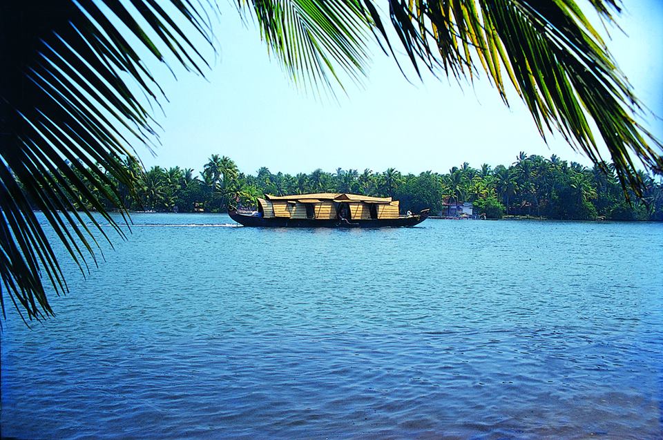 romantic views Kerala backwaters