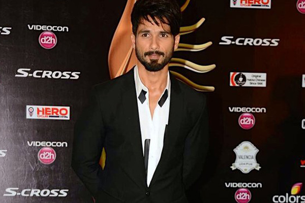 shahid kapoor mira rajput wedding mehendi sangeet