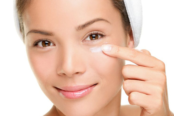 must haves beauty products for honeymoon eye cream