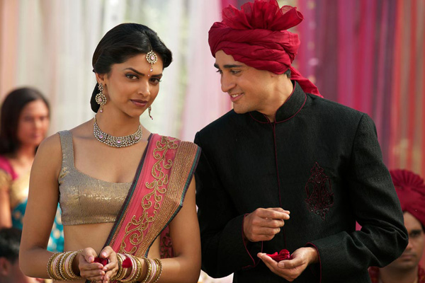 tips for grooms to keep their bride happy and relaxed before wedding