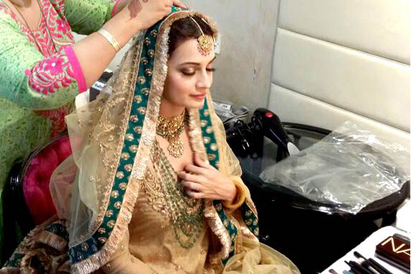 tips to choose correct wedding hairstyles for all brides dia mirza