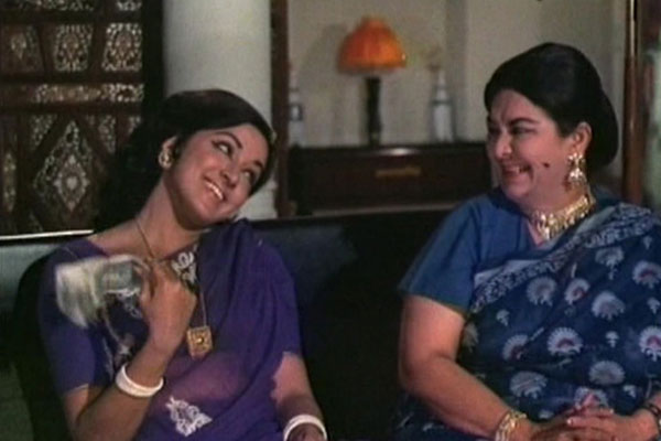 mother in law daughter in law sticky situations funny seeta aur geeta hema malini manorama