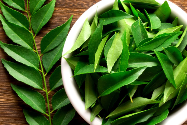 cracked heels home remedies