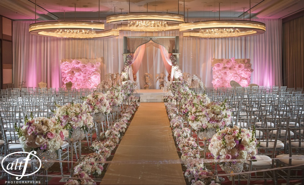 unique ways to use flowers for wedding decor