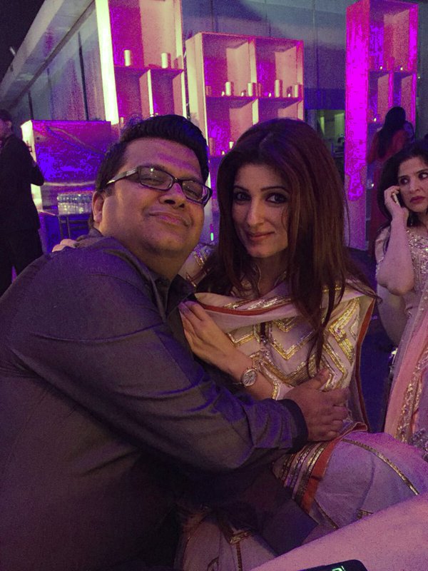 asin and rahul sharma wedding reception