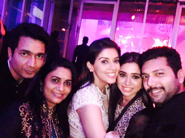 asin and rahul sharma wedding reception