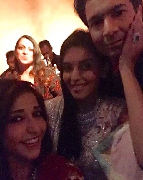 asin and rahul sharma wedding reception