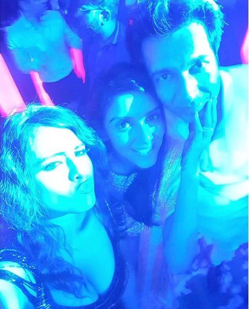 asin and rahul sharma wedding reception