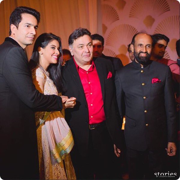 asin and rahul sharma wedding reception