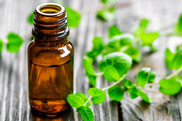 Oils to fight foot odour