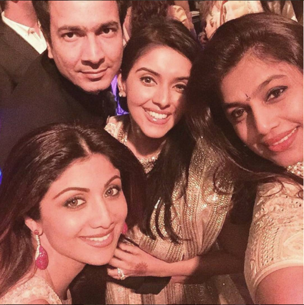 asin and rahul sharma wedding reception