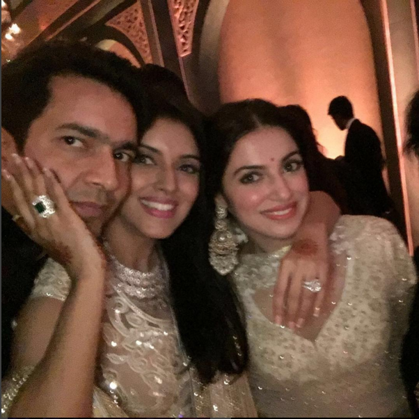 asin and rahul sharma wedding reception