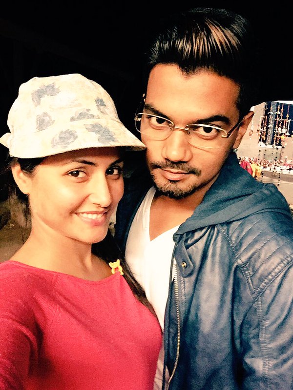 is hina khan dating rockyjaiswal?