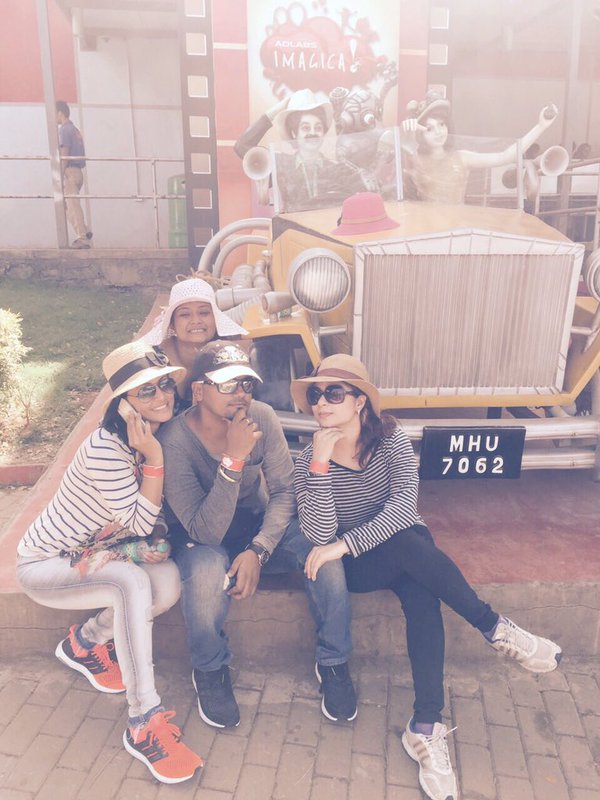 is hina khan dating rocky jaiswal?