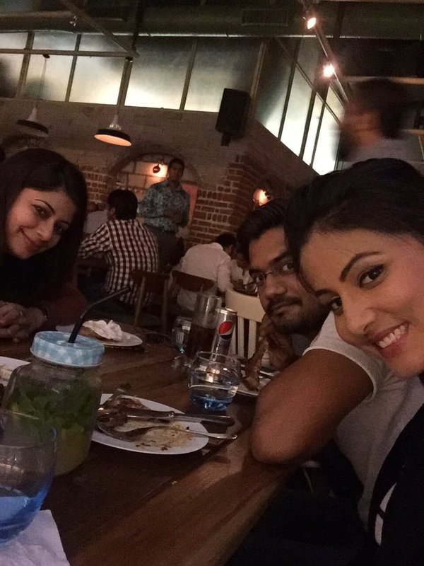 is hina khan dating rocky jaiswal?
