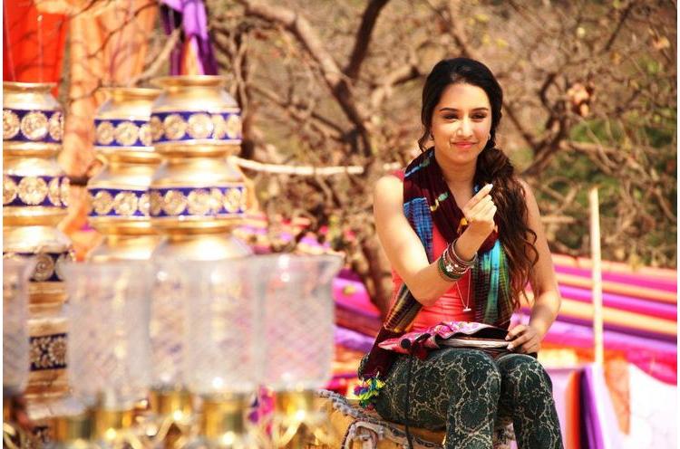 How the maid of honour can keep herself calm ek villain zaroorat