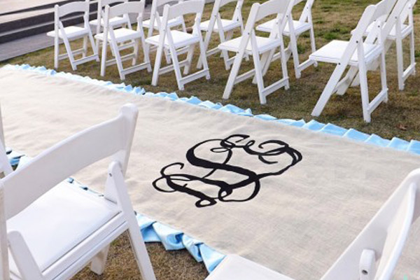 Brilliant Ideas To Flaunt Your Monogram At Your Wedding
