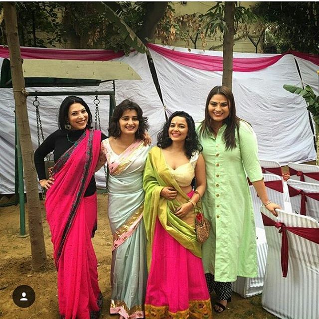 Chak De India Girls Re-Unite At Gunjan Aka Shubhi MehtaÃ¢â‚¬â„¢s Delhi Wedding