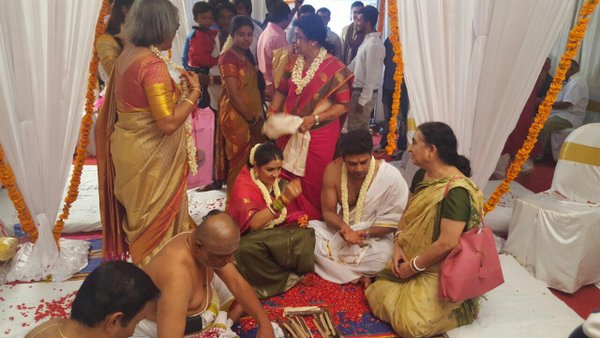 South Indian Film Industry Stars Anu Prabhakar And Raghu Mukherjee Tie The Knot Secretly