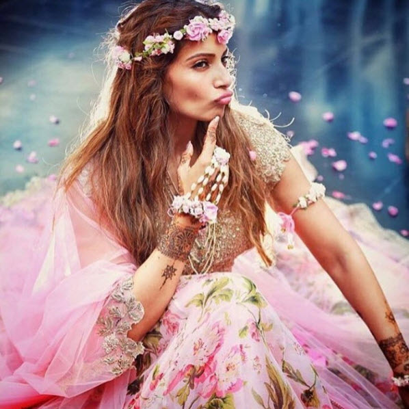 All The Details And Unseen Videos Of Bipasha Basu And Karan Singh GroverÃ¢â‚¬â„¢s Mehendi And Sangeet
