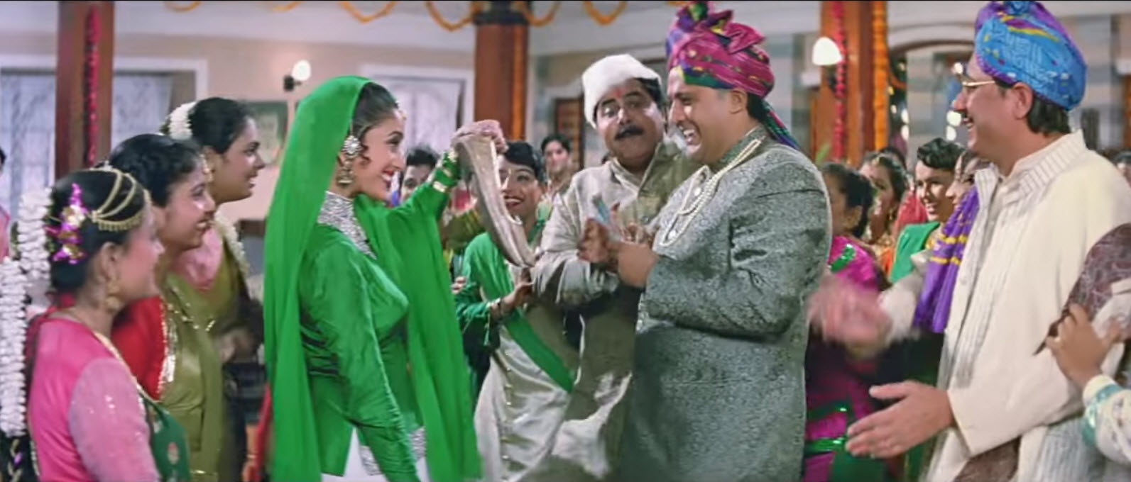 7 Unique Ideas To Hide The GroomÃ¢â‚¬â„¢s Jootis For Joota Chupayi Rasam hum aapke hain kaun joote do paise lo