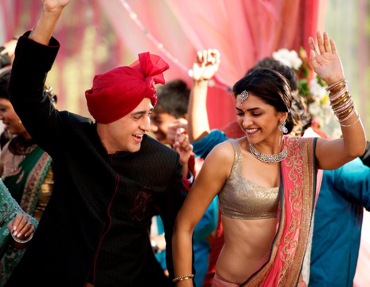 14 Awesome Ways To Build The Foundations Of A Strong Bond With Your Fiance